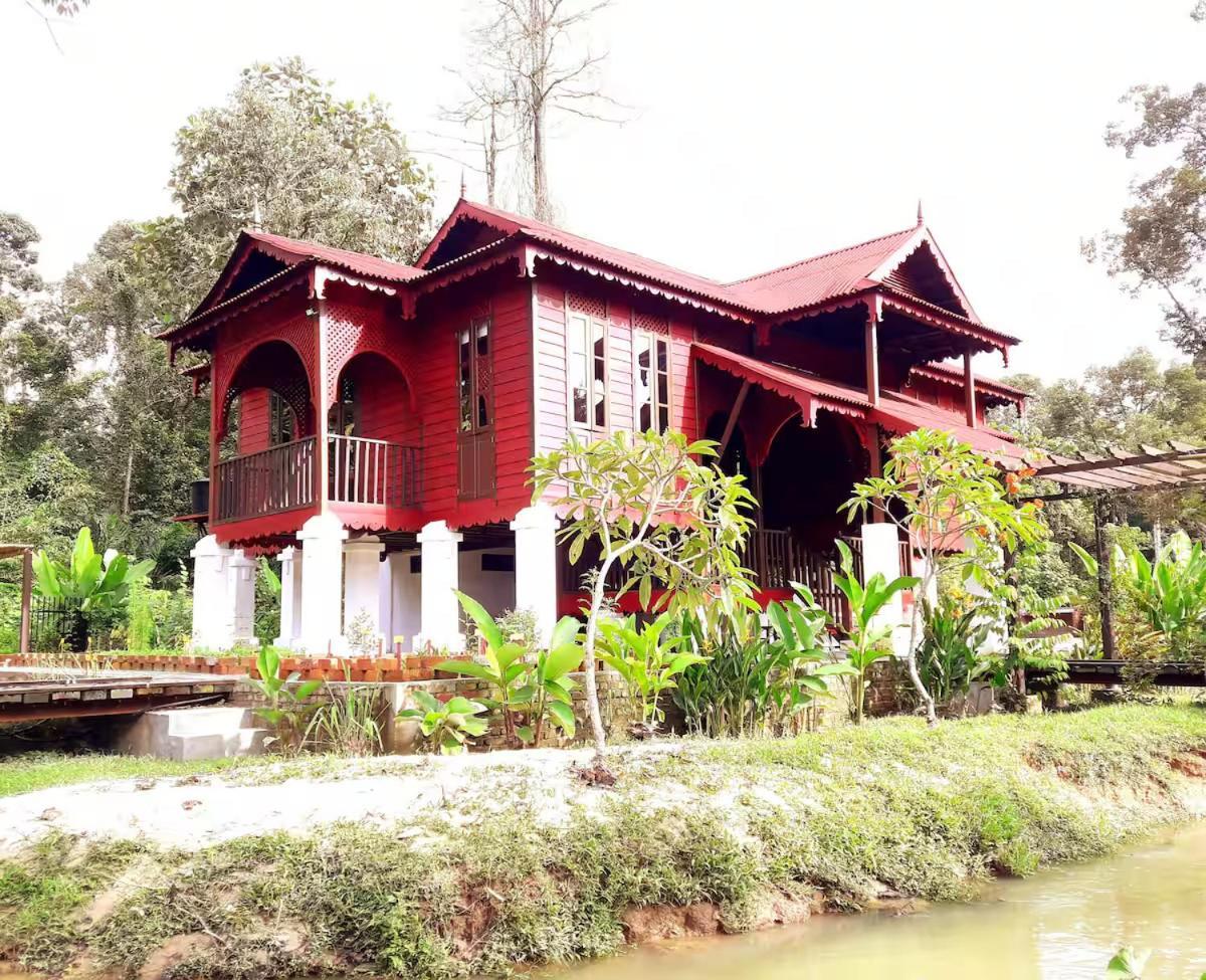 Bagas Zakariah Orchard Villa